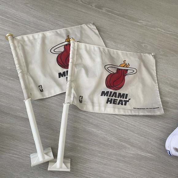 Miami Heat Car Flags - Set of 2 - Picture 2 of 5
